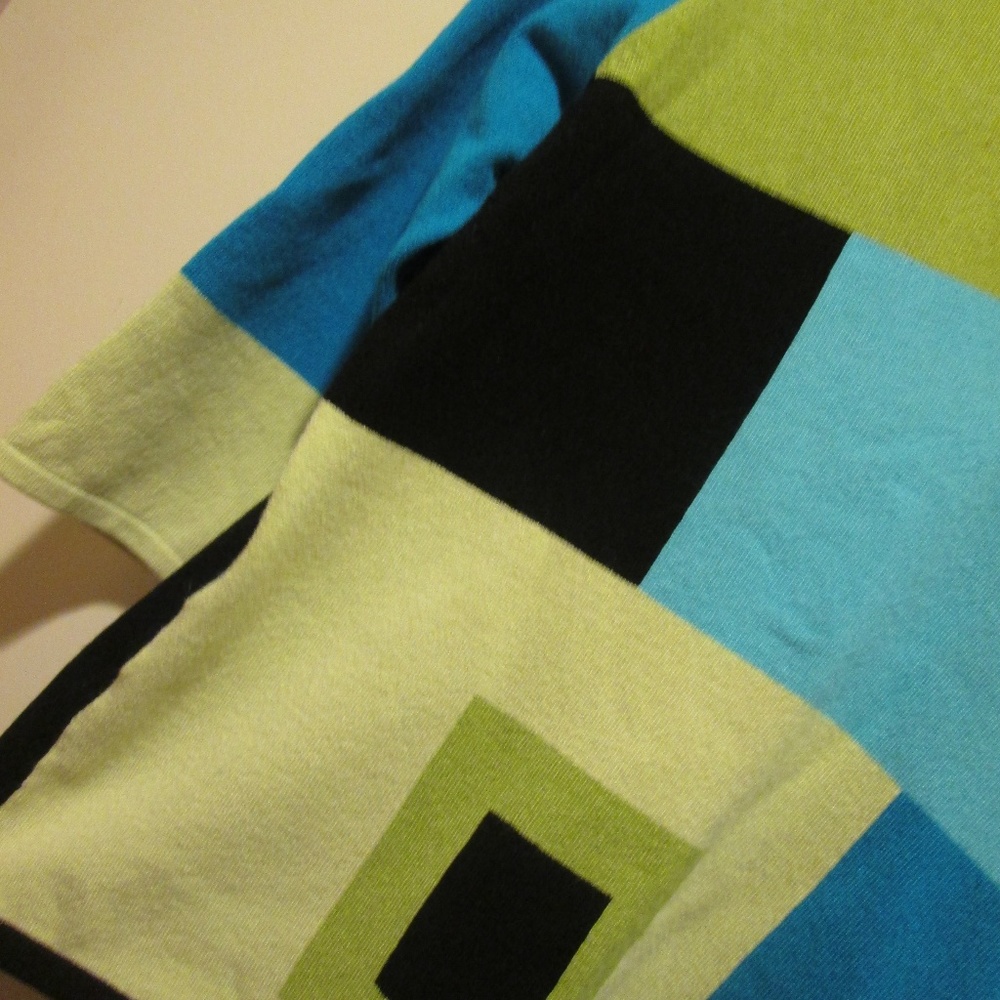 I.N.C. MEDIUM SWEATER WITH BLOCK COLORS, - Picture 2 of 5